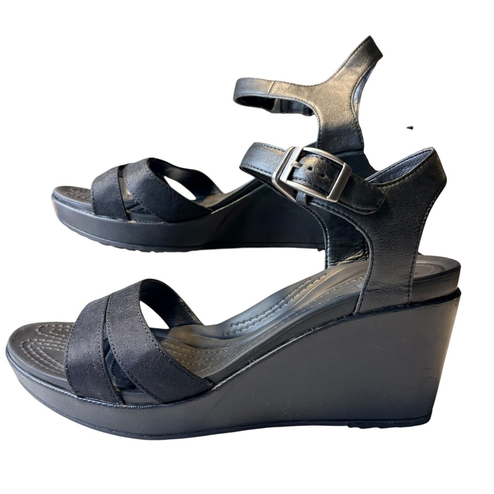 Crocs Leigh II Ankle Strap Wedge Sandals Black Dual Comfort Womens Size 8